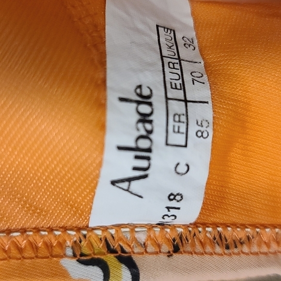 Aubade Paris Ruffle bikini  tropical print, 32C Bra - XS Bottom - Picture 9 of 16